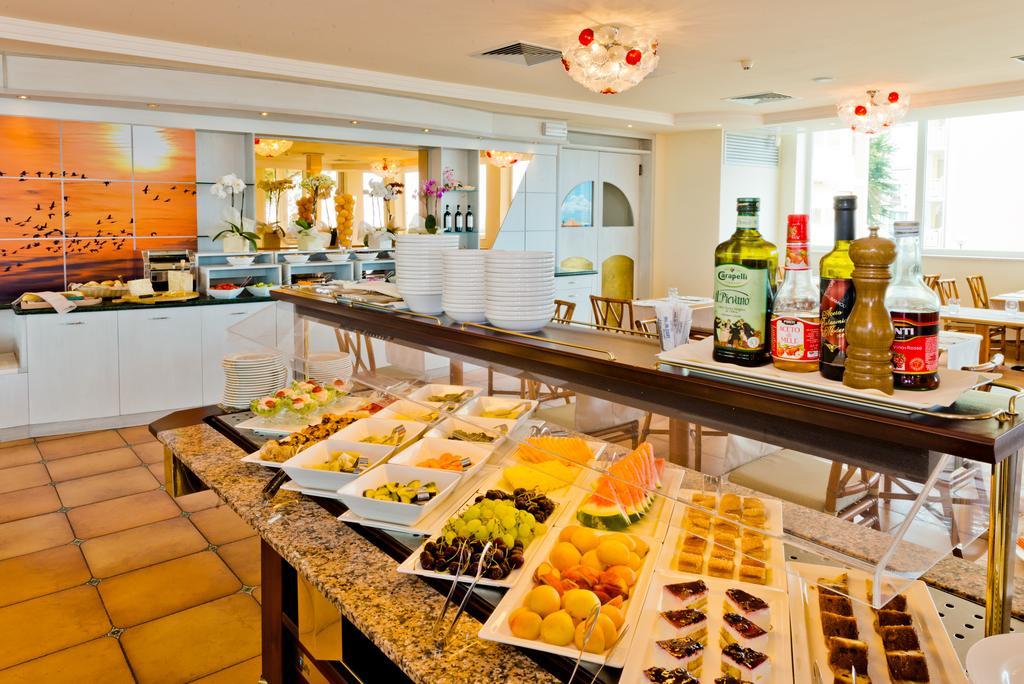 Hotel Ambassador Bibione Exterior photo